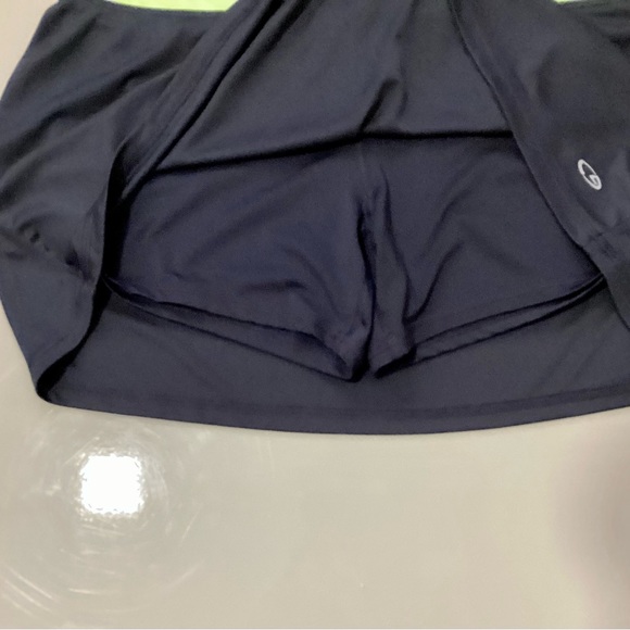 💜3/$15 5/$25💜 Workout skirt with attached shorts - Picture 2 of 3